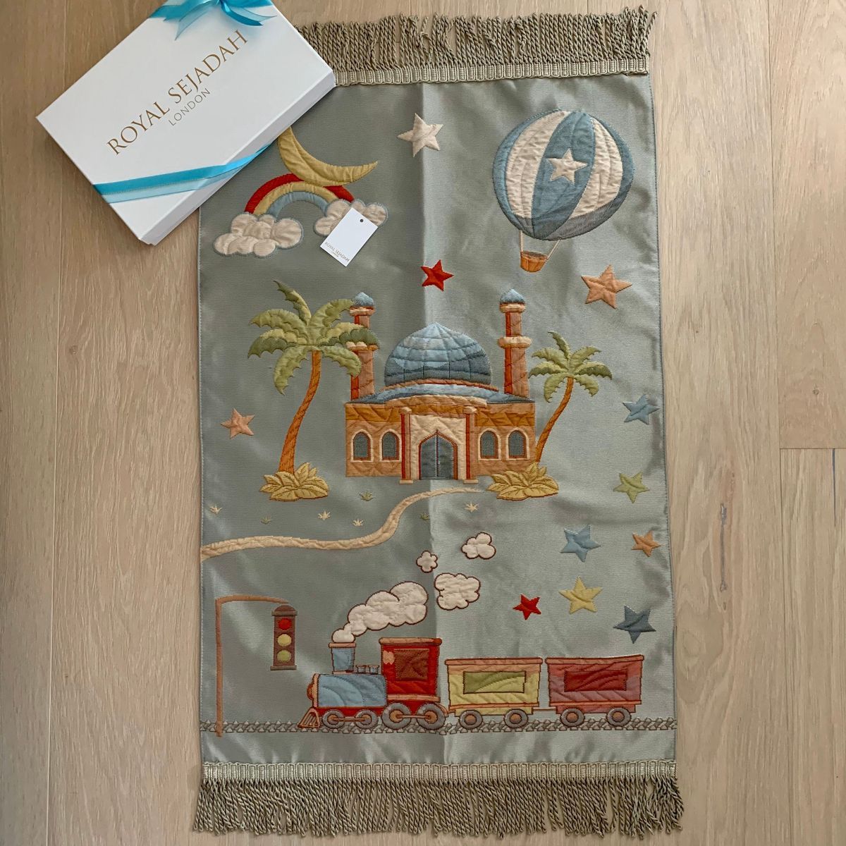Prayer Rugs & Mihrab